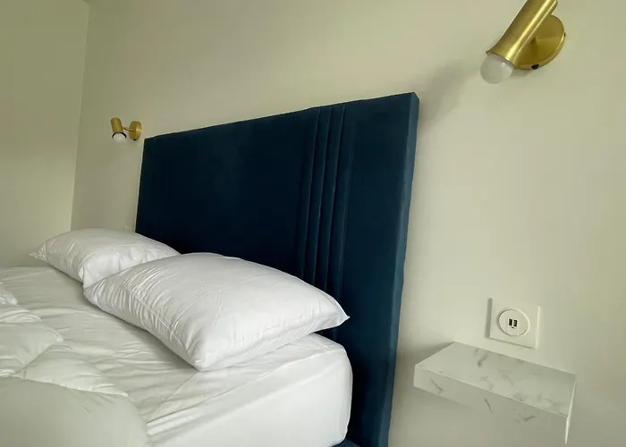 Maison De Leopold - De Groupe - 15 Couchages Tatil Evi